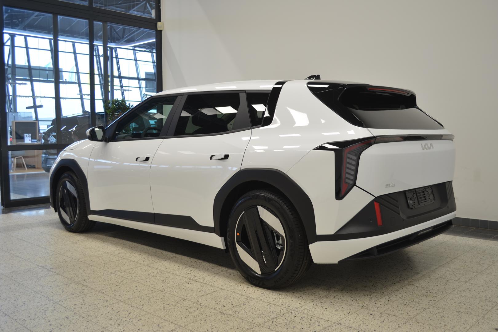 KIA EV4 2026