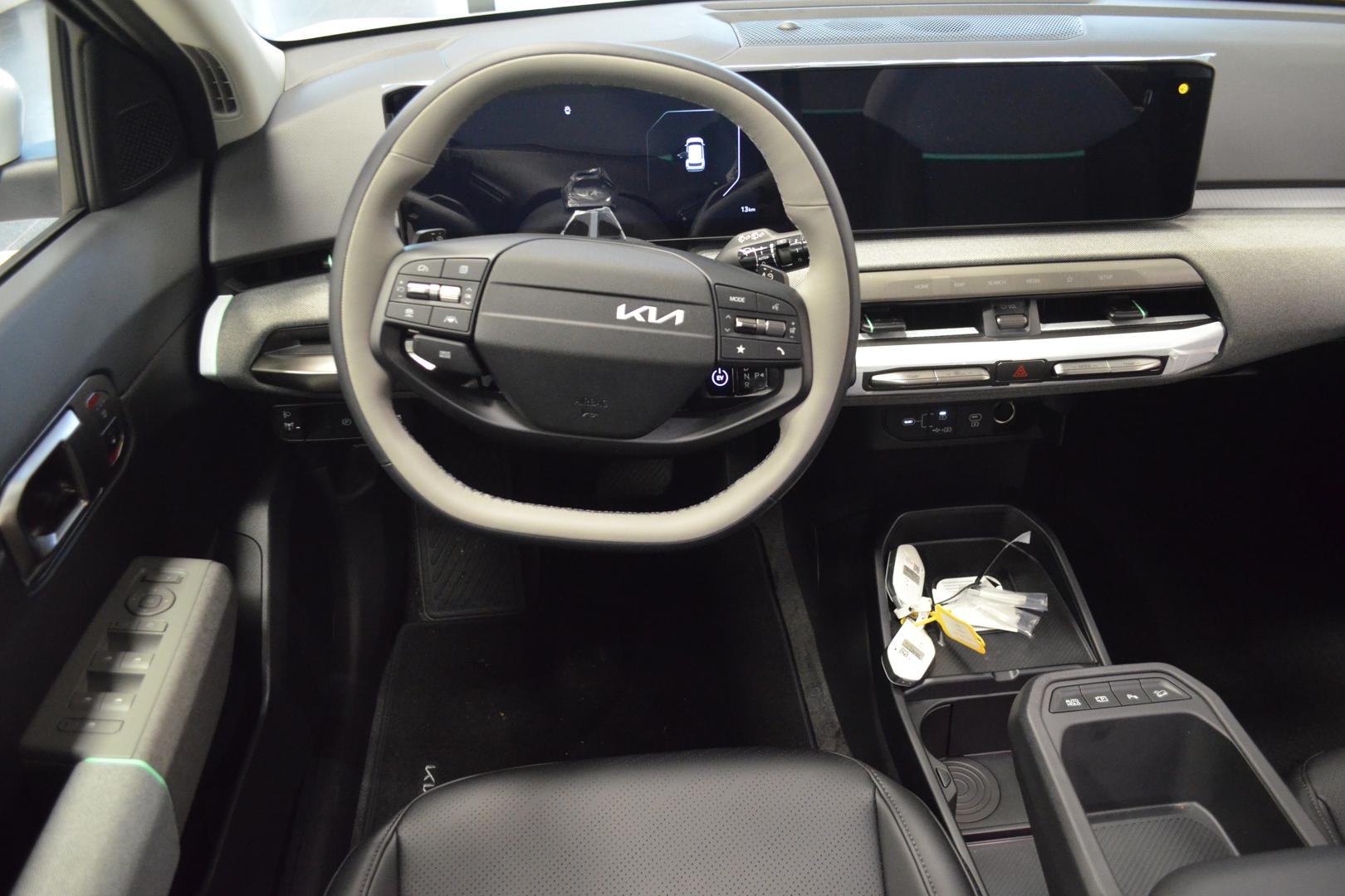 KIA EV4 2026
