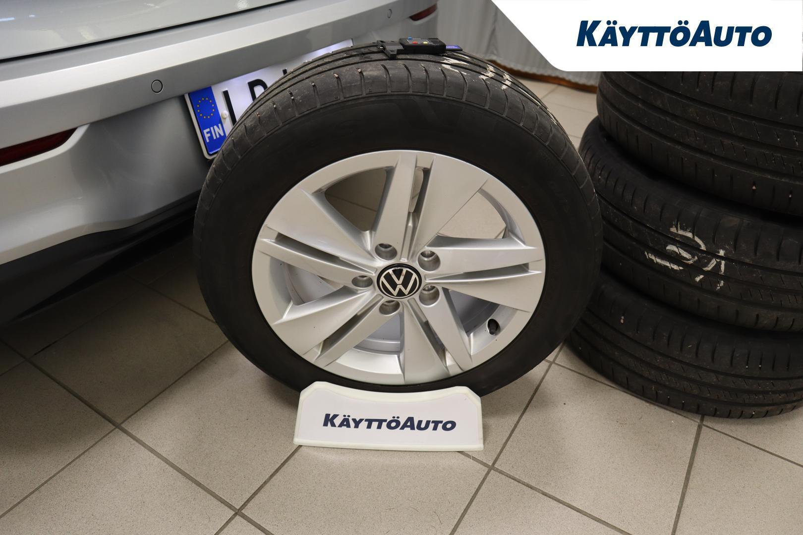 VOLKSWAGEN Golf 2021