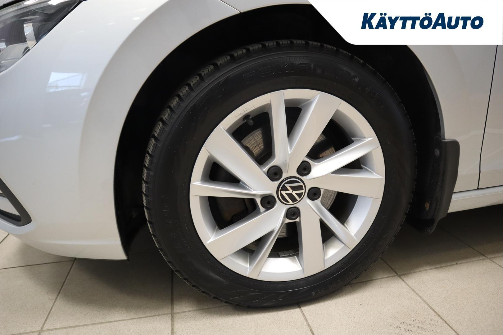 VOLKSWAGEN Golf 2021