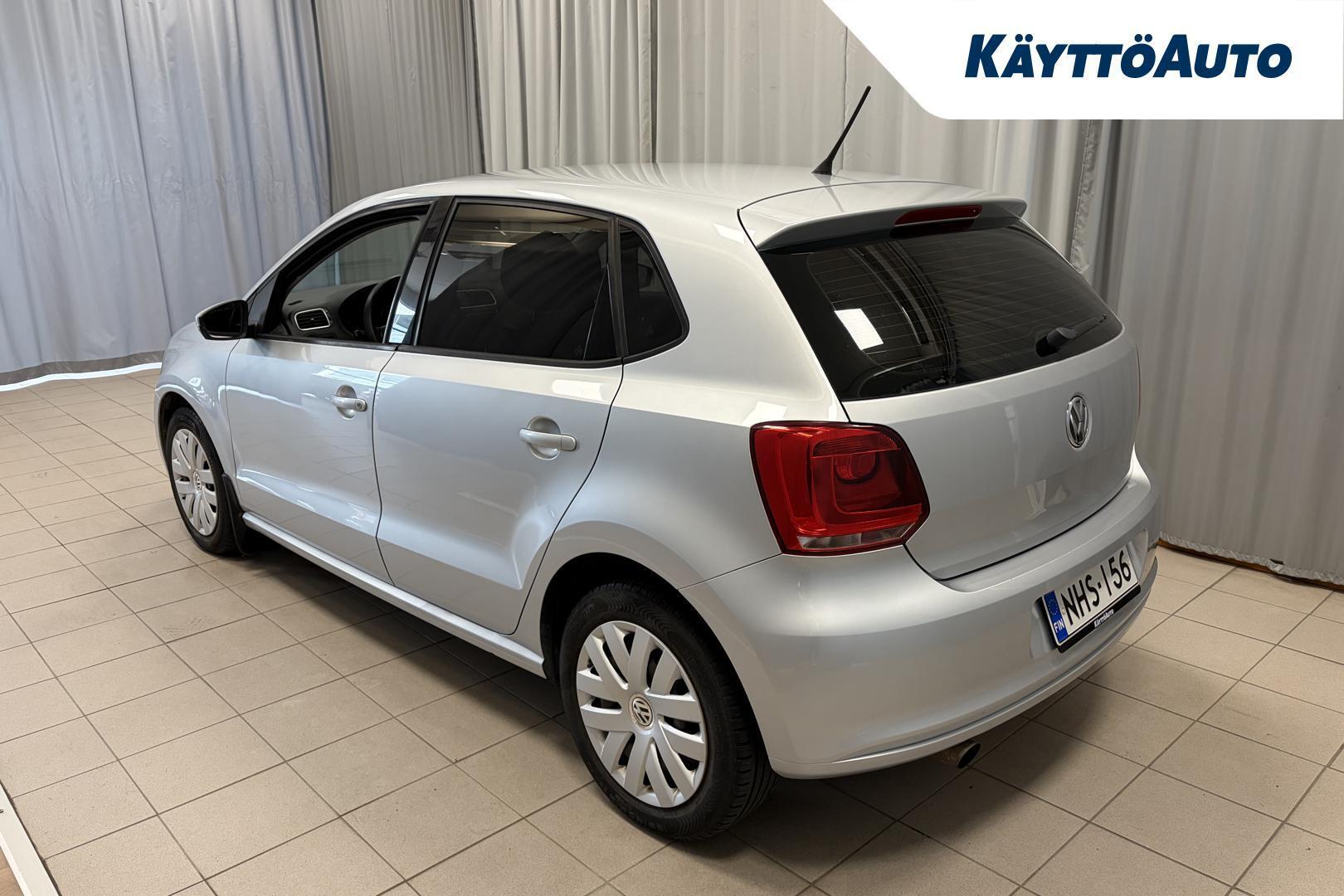 VOLKSWAGEN Polo 2010