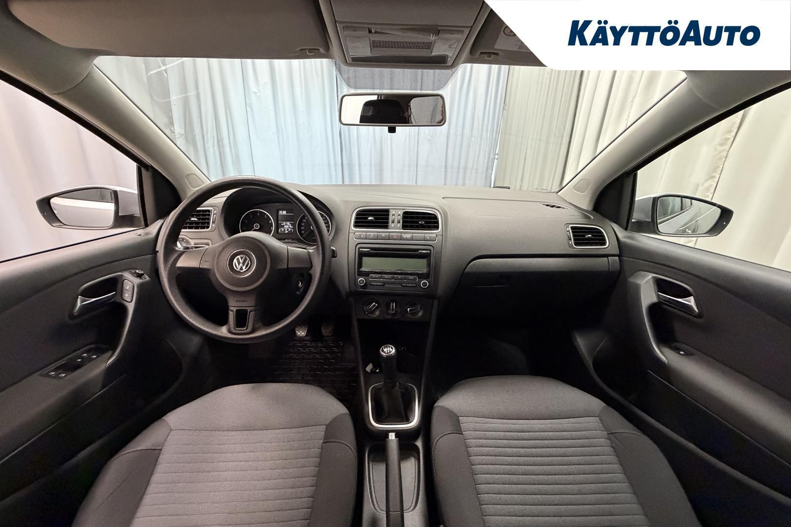 VOLKSWAGEN Polo 2010