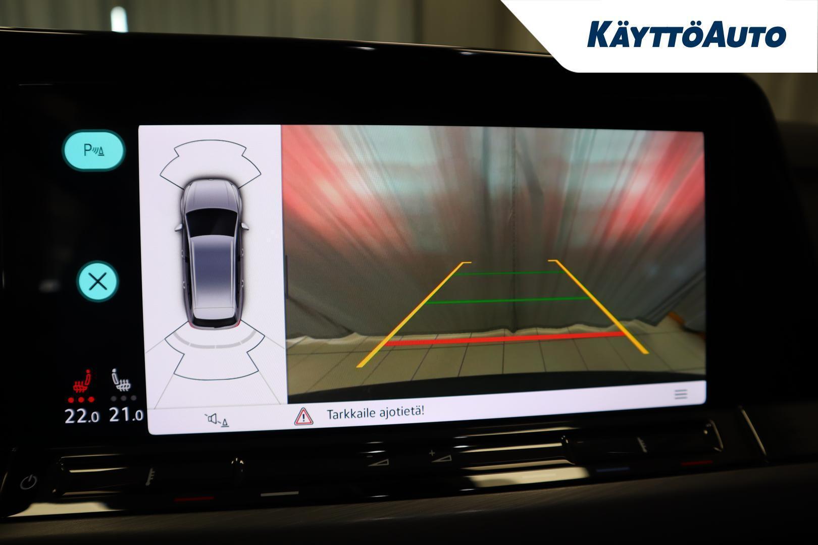 VOLKSWAGEN Golf 2023