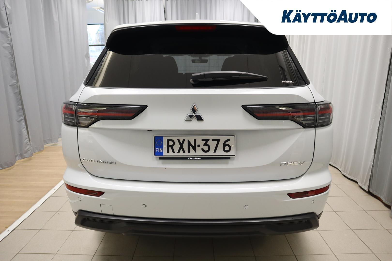 MITSUBISHI Outlander 2025