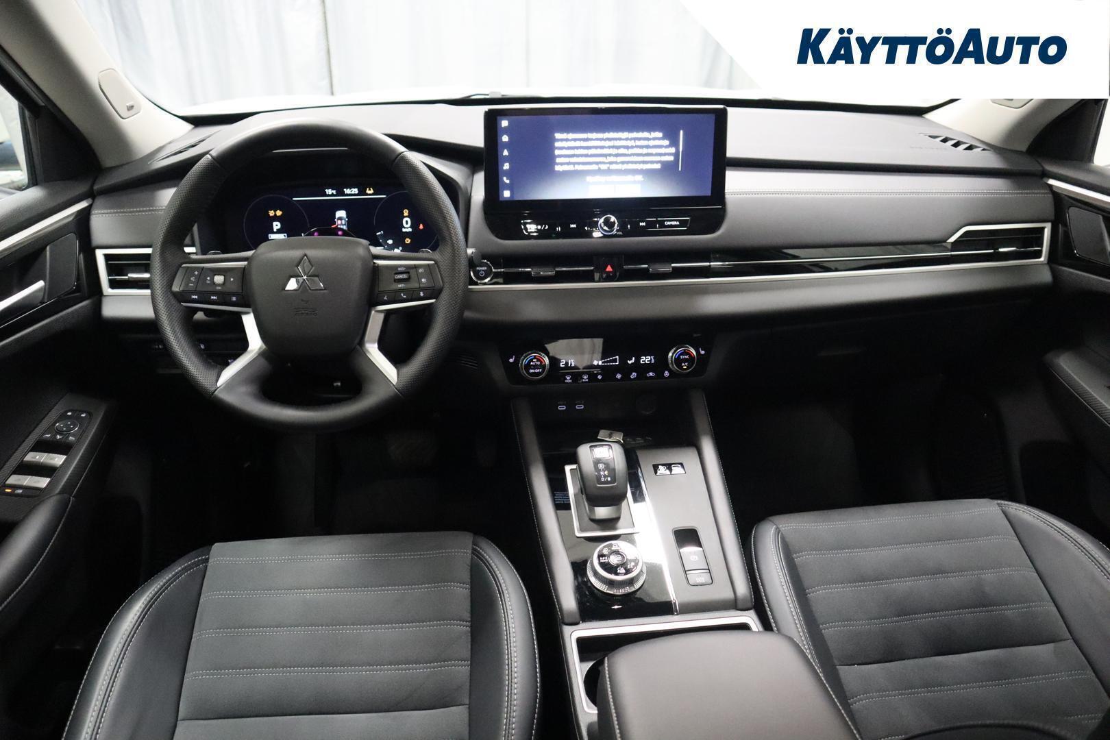 MITSUBISHI Outlander 2025