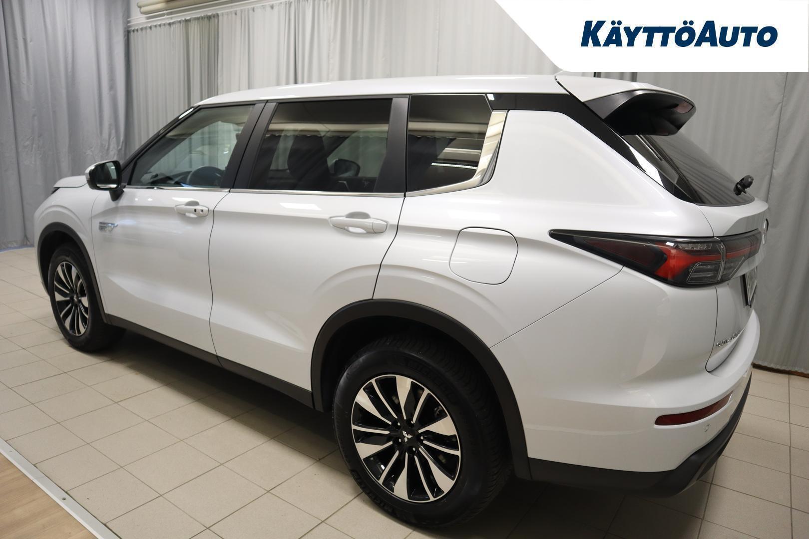 MITSUBISHI Outlander 2025