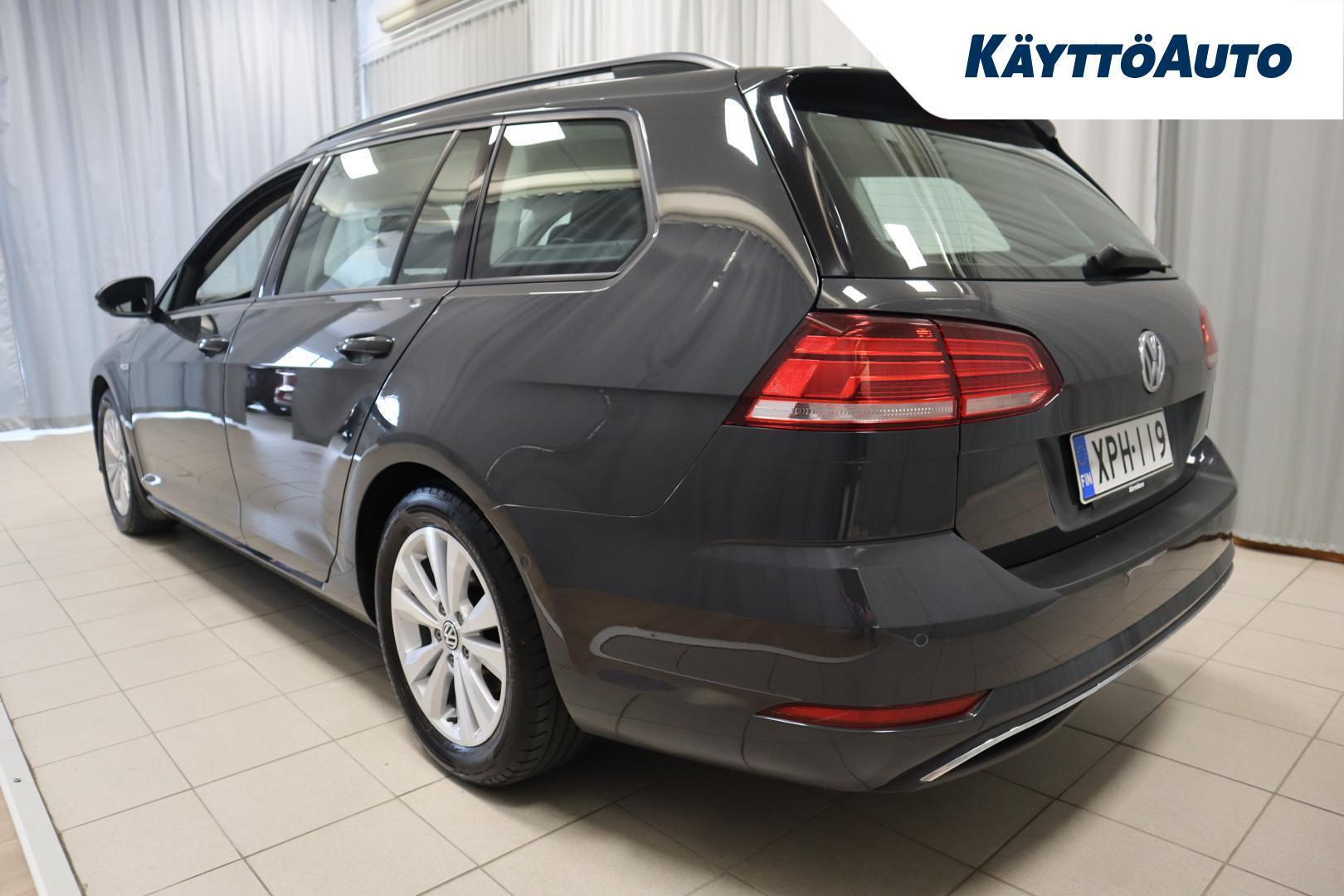 VOLKSWAGEN Golf 4