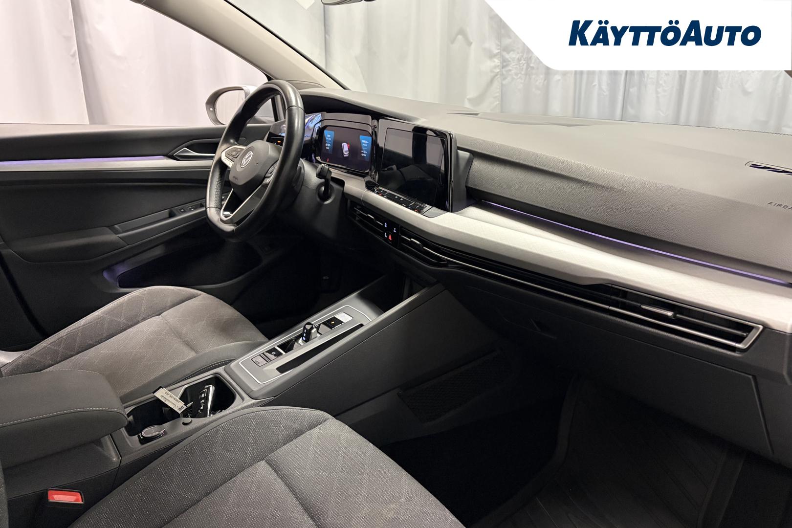 VOLKSWAGEN Golf 2021