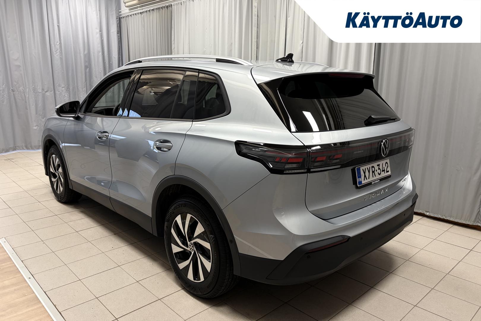 VOLKSWAGEN Tiguan 2025