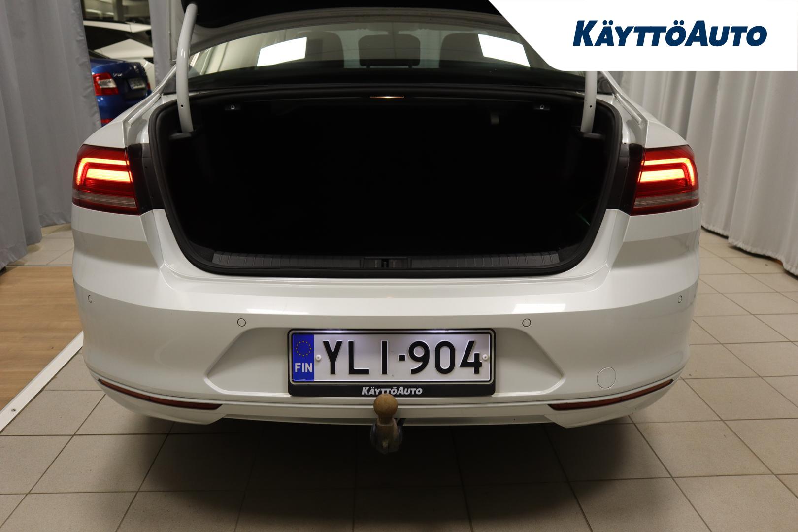 VOLKSWAGEN Passat 2019