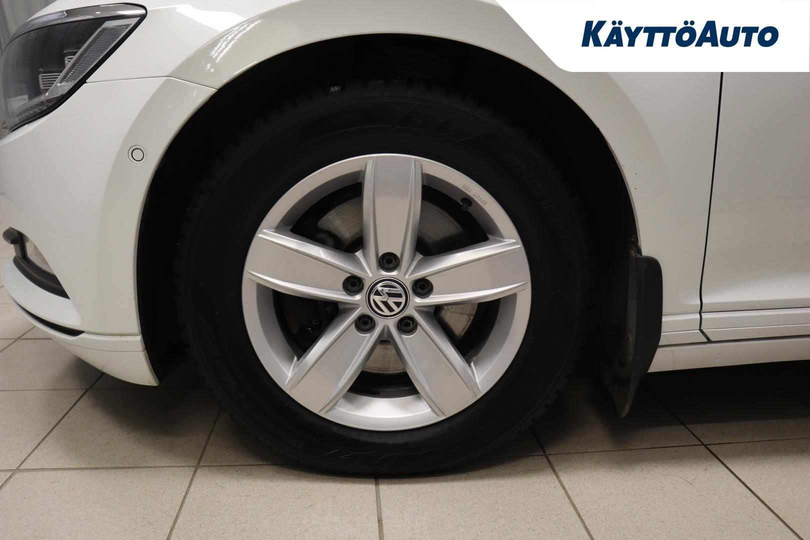 VOLKSWAGEN Passat 2019