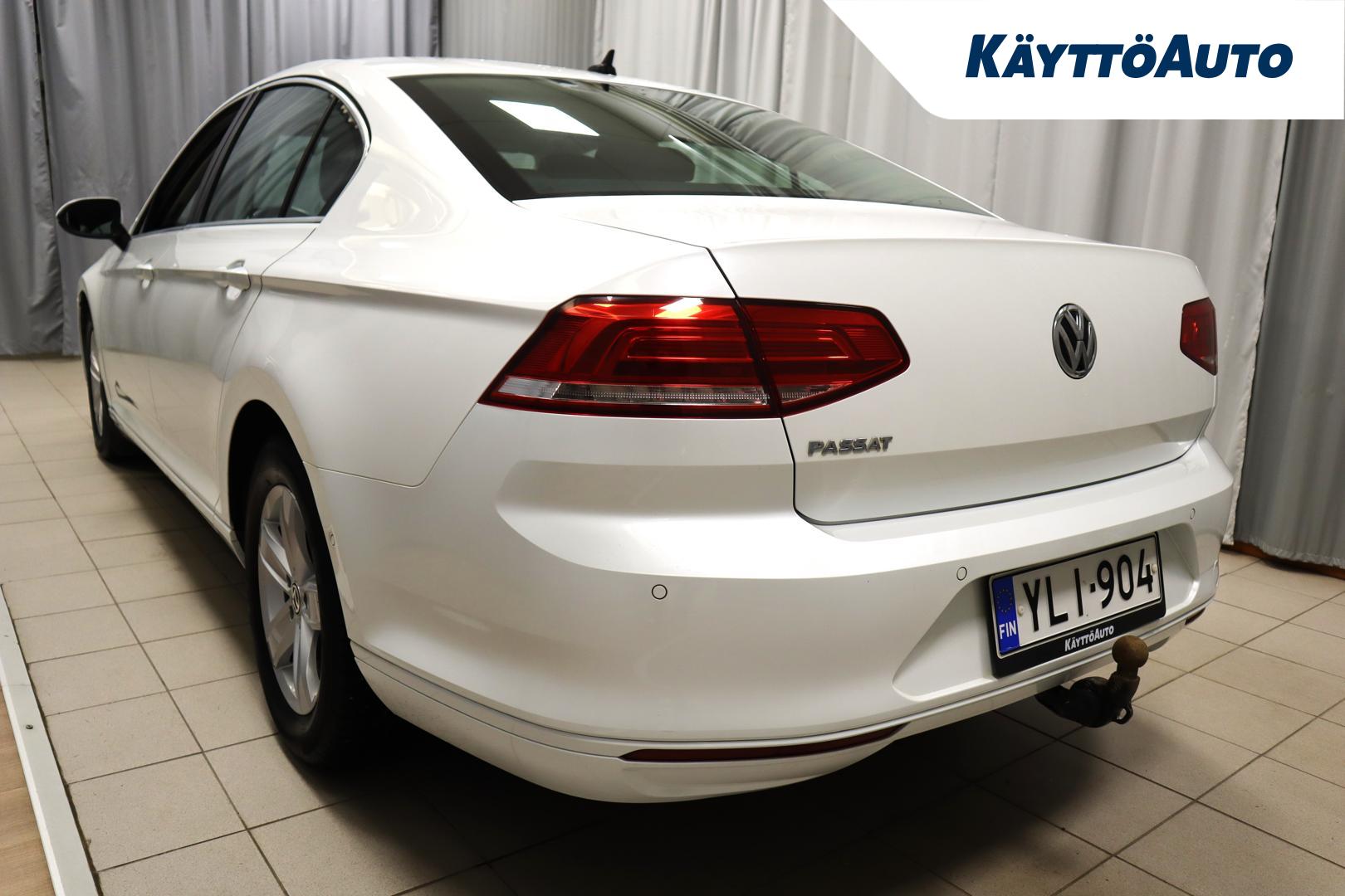 VOLKSWAGEN Passat 2019
