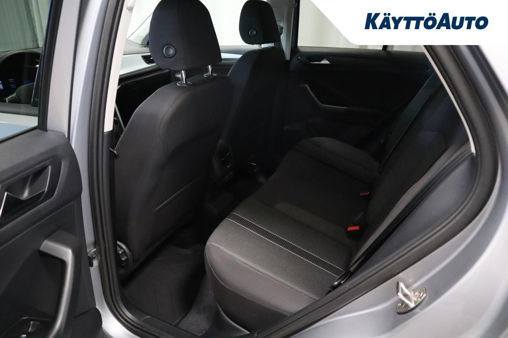 VOLKSWAGEN T-Roc 2024