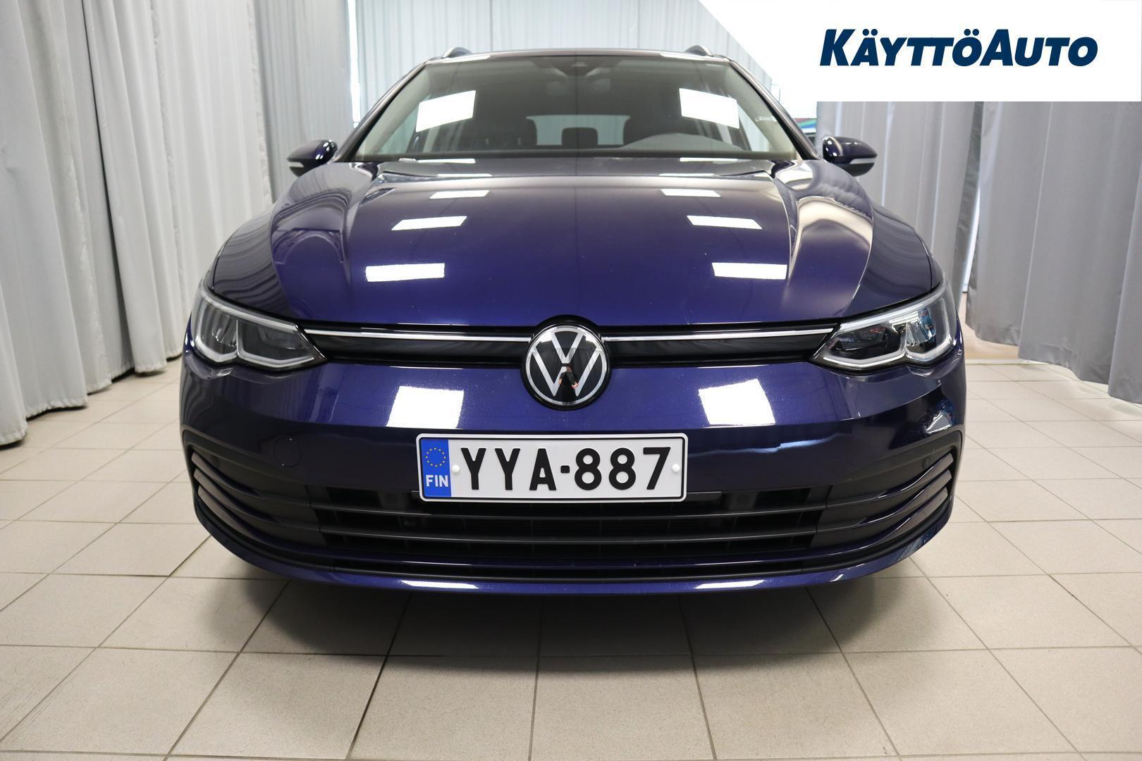 VOLKSWAGEN Golf 2023