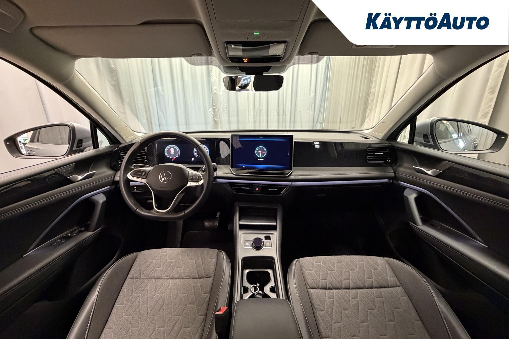 VOLKSWAGEN Tiguan 2025