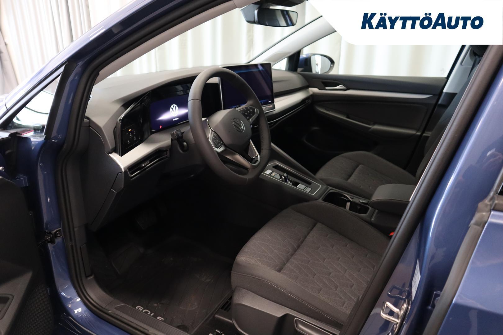 VOLKSWAGEN Golf 2026