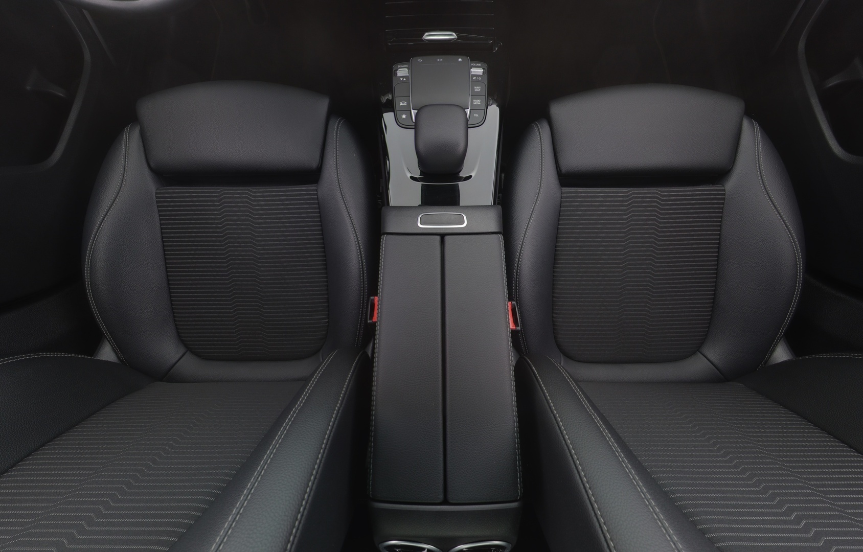 MERCEDES-BENZ A 2020