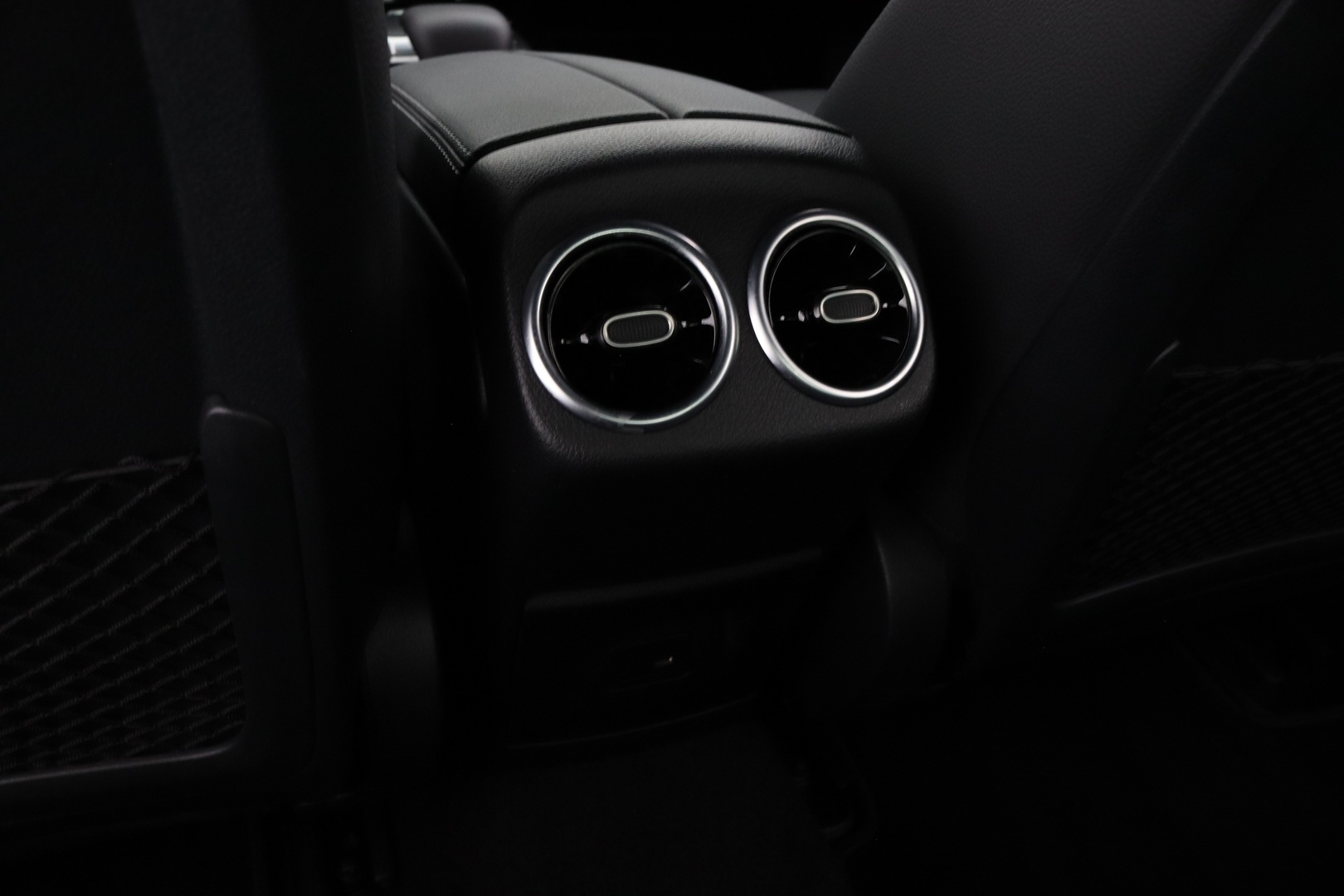 MERCEDES-BENZ A 2020