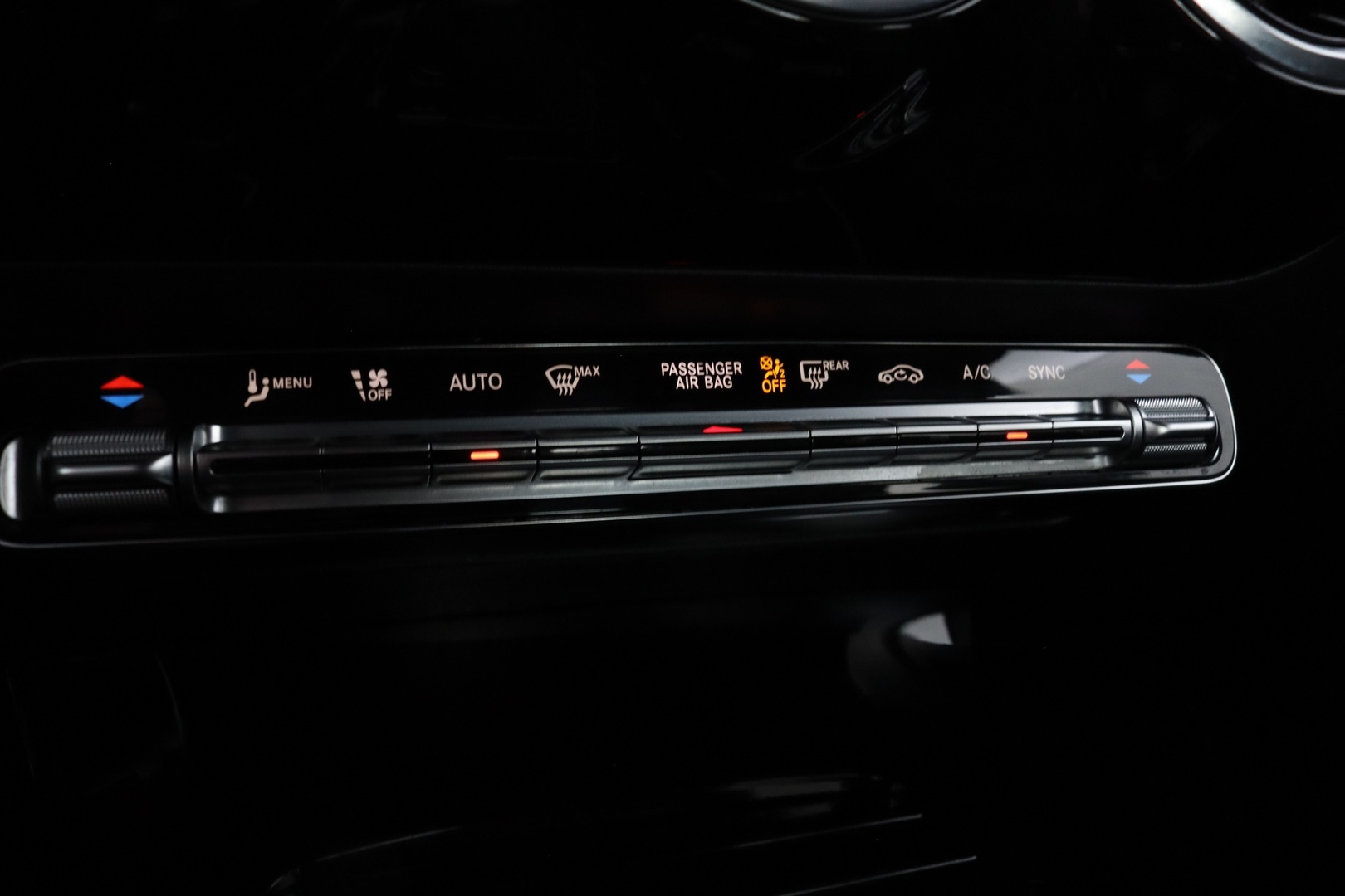 MERCEDES-BENZ A 2020