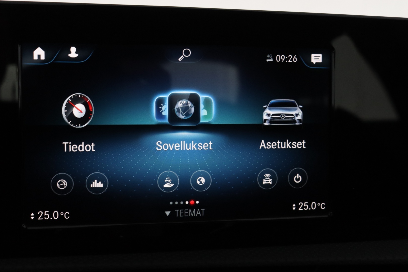MERCEDES-BENZ A 2020