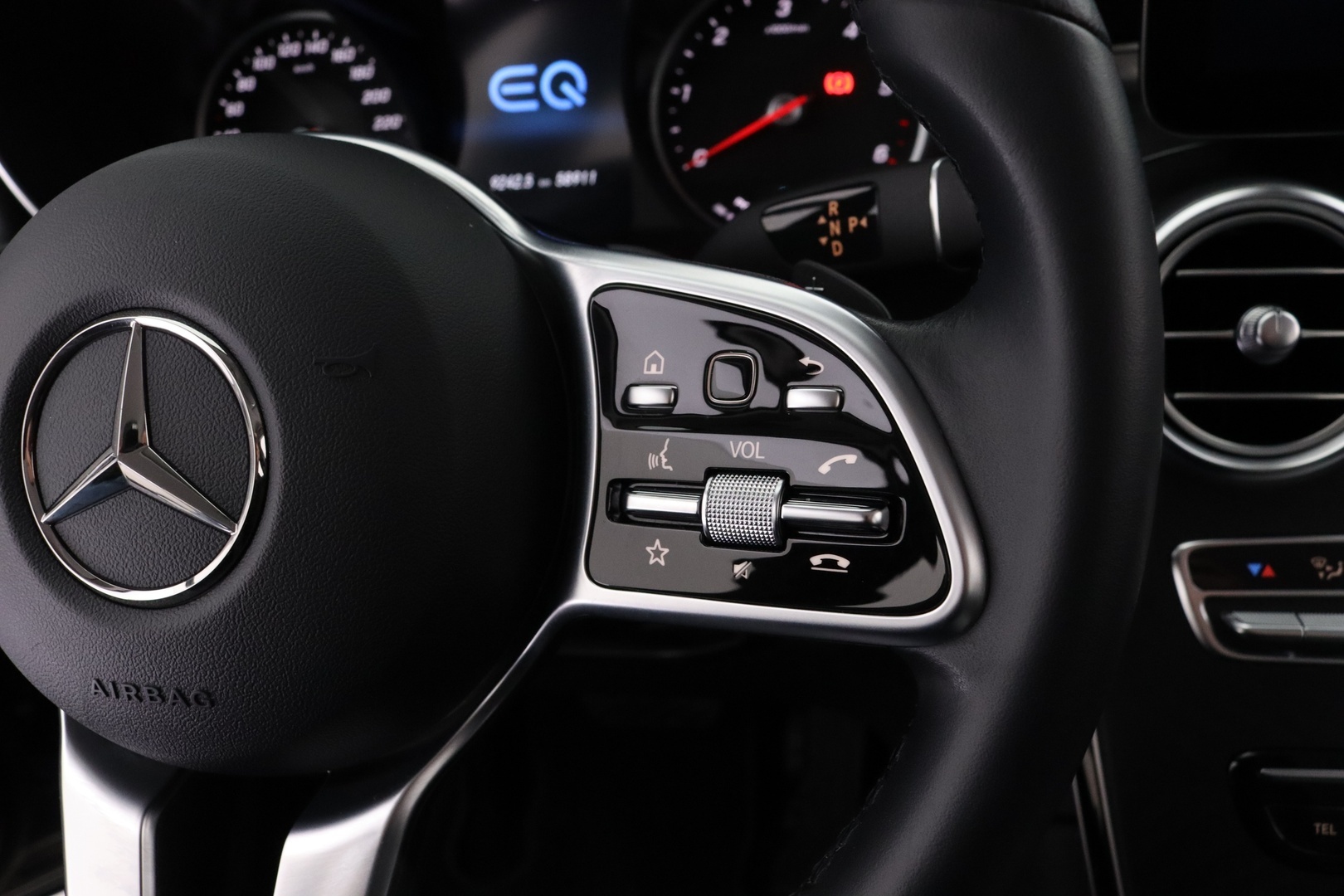 MERCEDES-BENZ GLC 2022