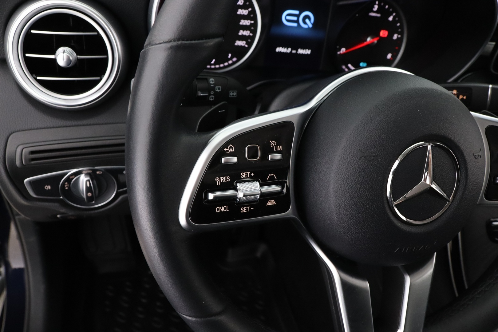 MERCEDES-BENZ GLC 2022