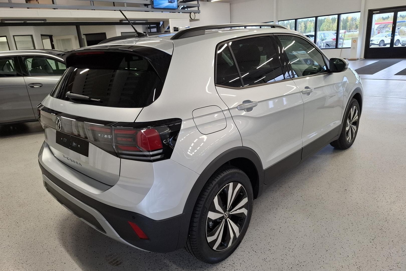 VOLKSWAGEN T-Cross 3