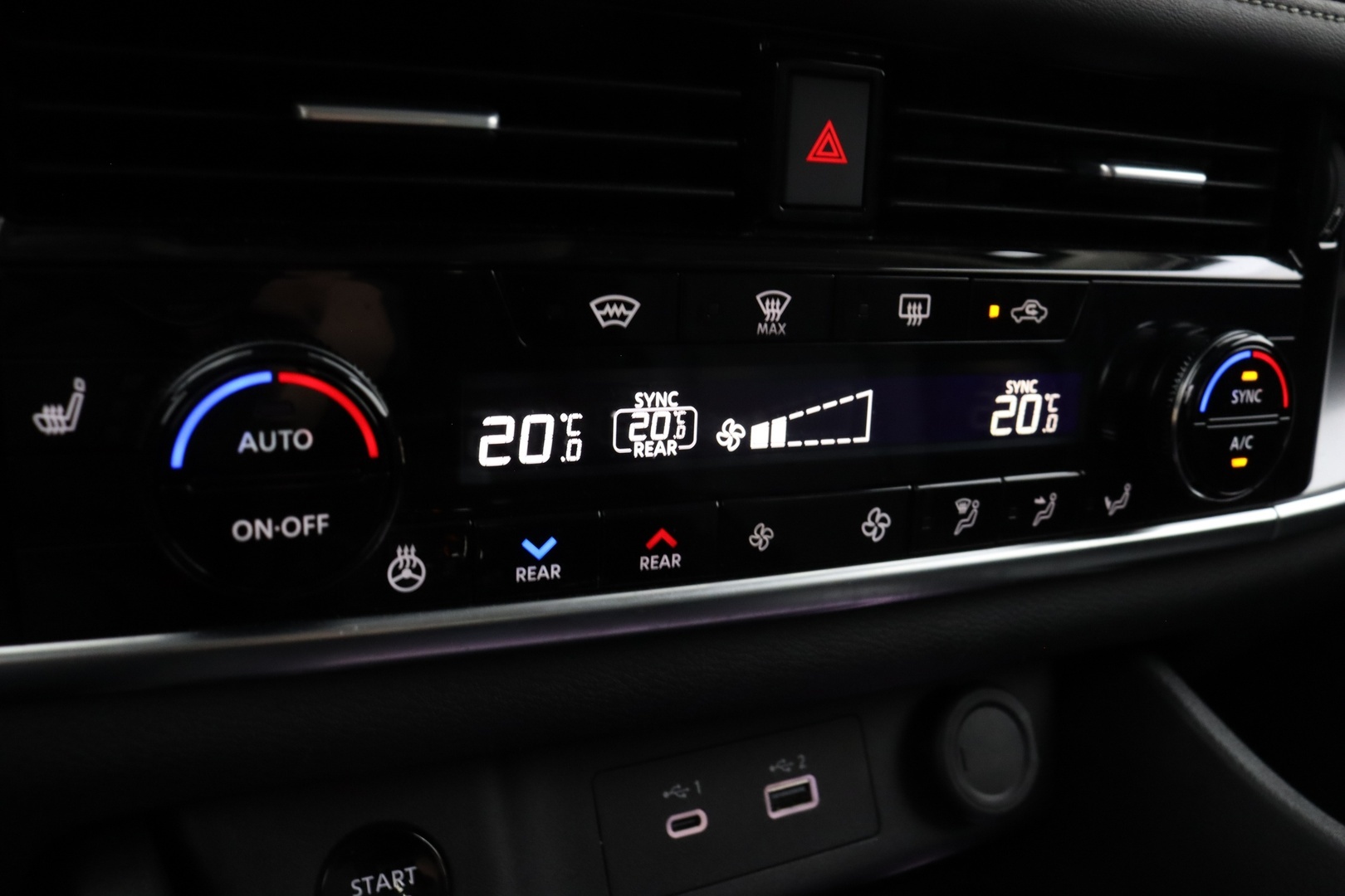 NISSAN X-Trail 2025