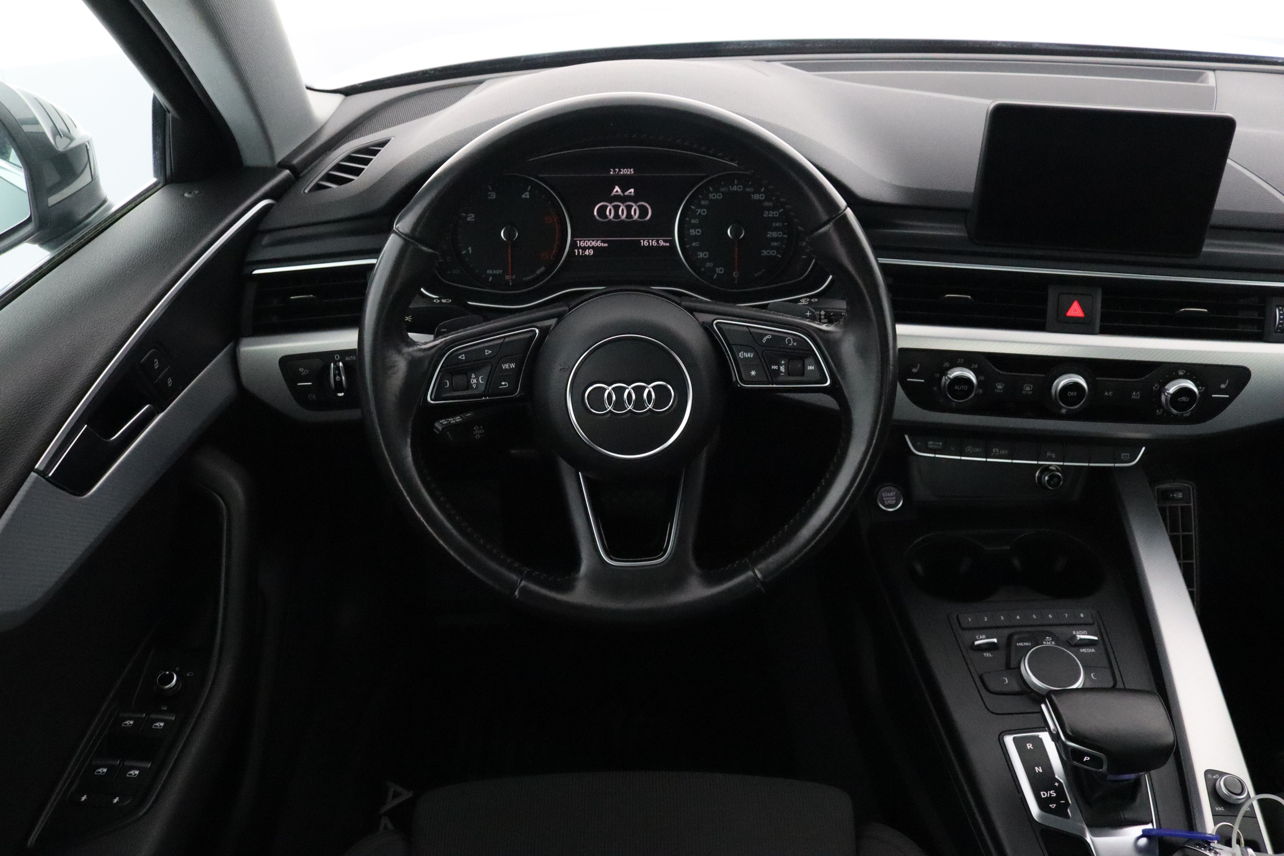 AUDI A4 2016