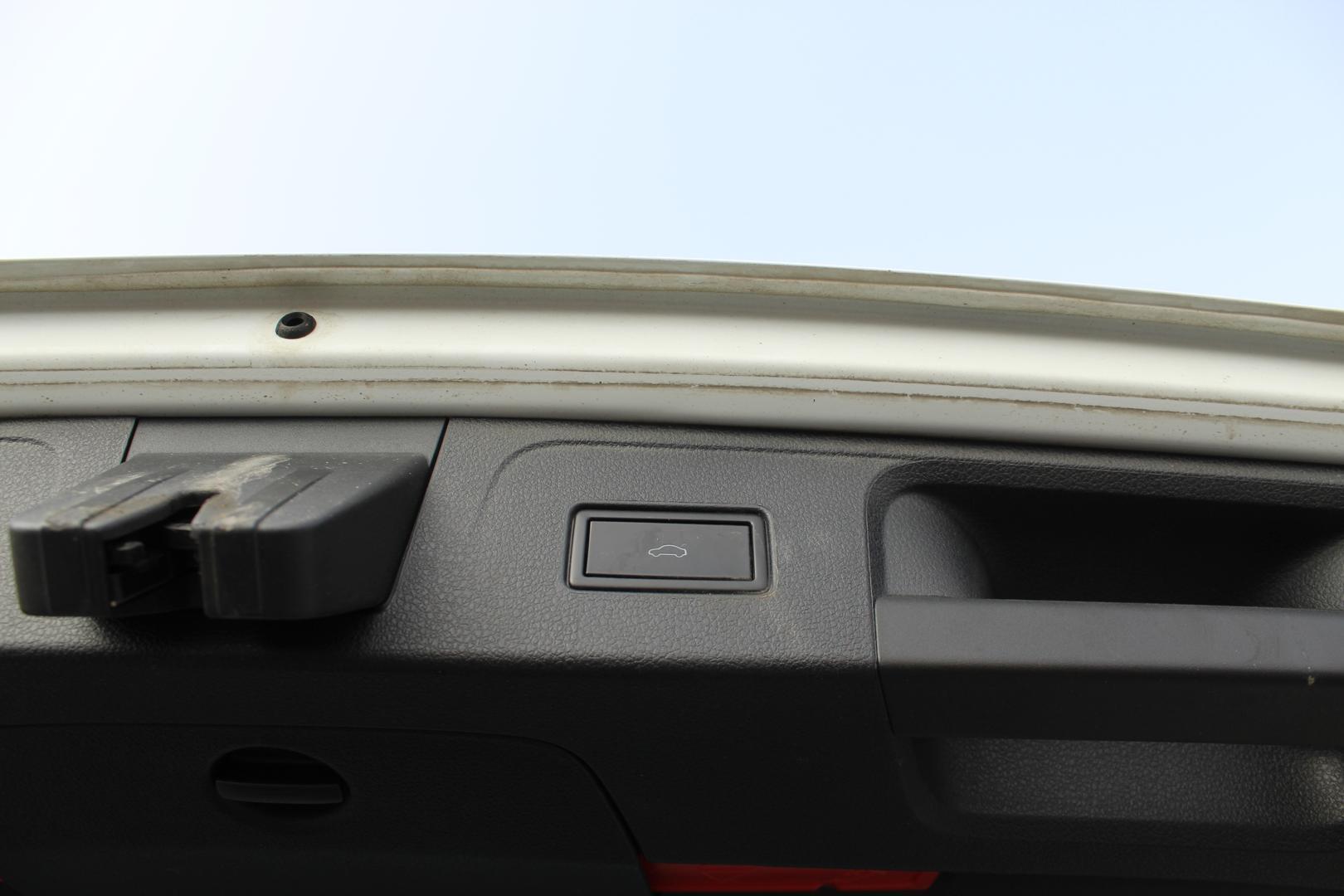 VOLKSWAGEN Passat 2019