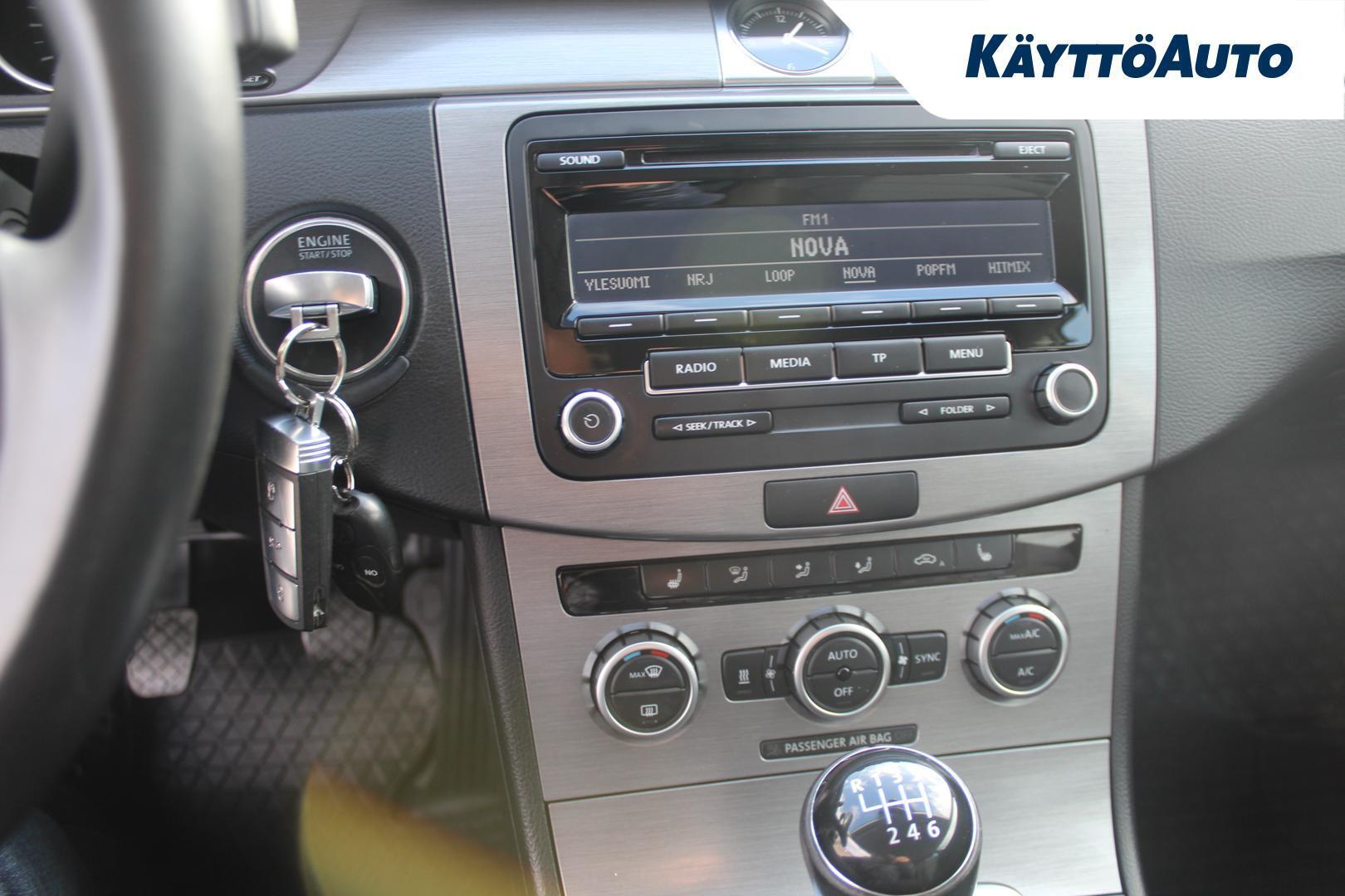 VOLKSWAGEN Passat 2014