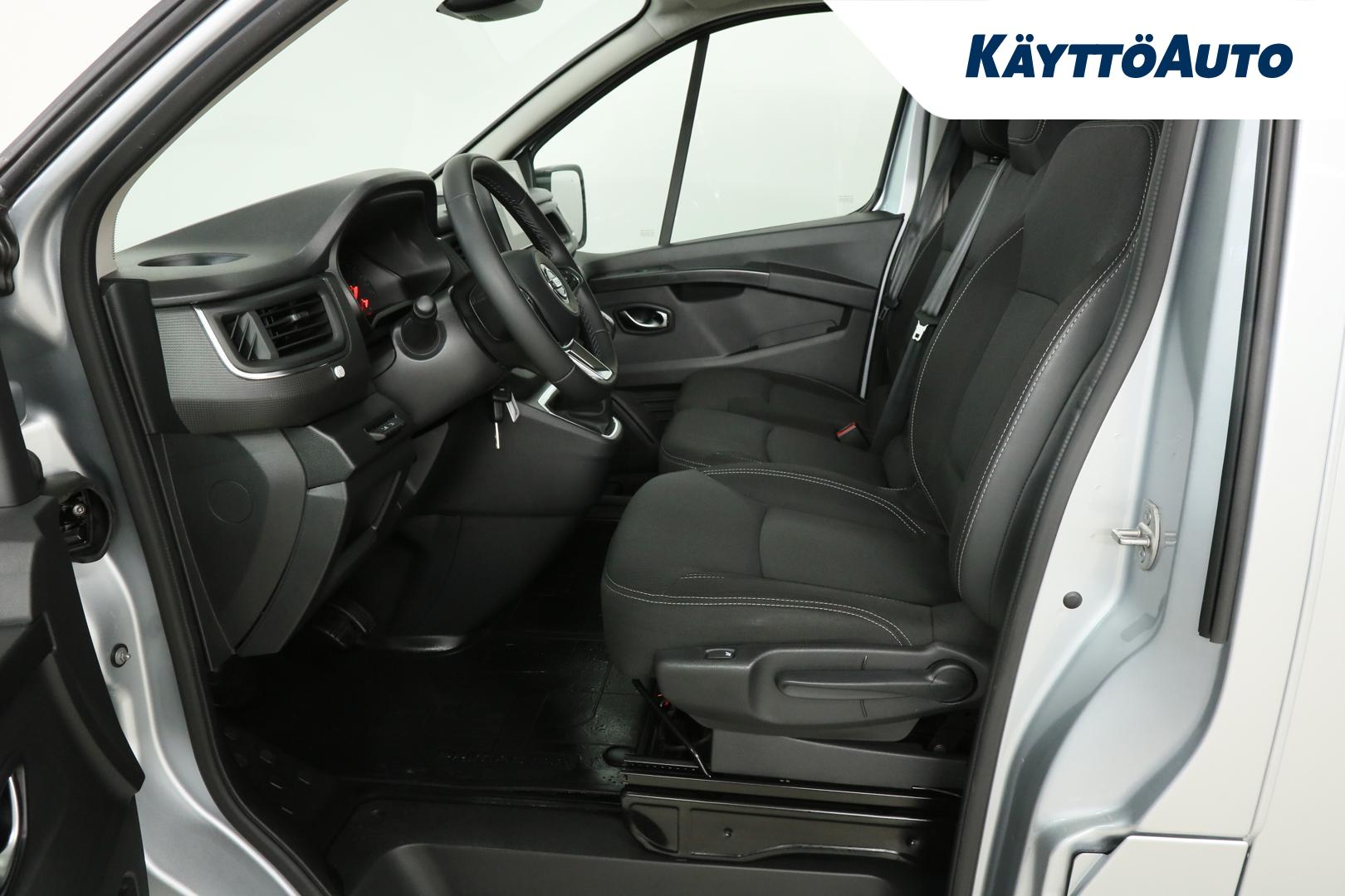 NISSAN Primastar 2023