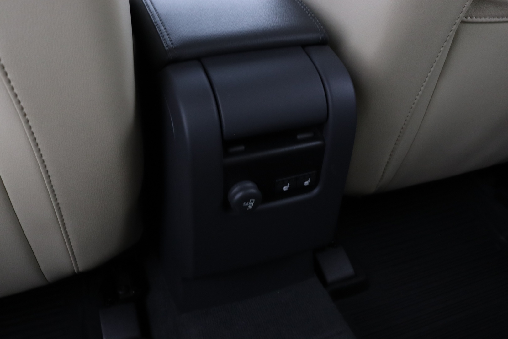 VOLVO XC60 2017