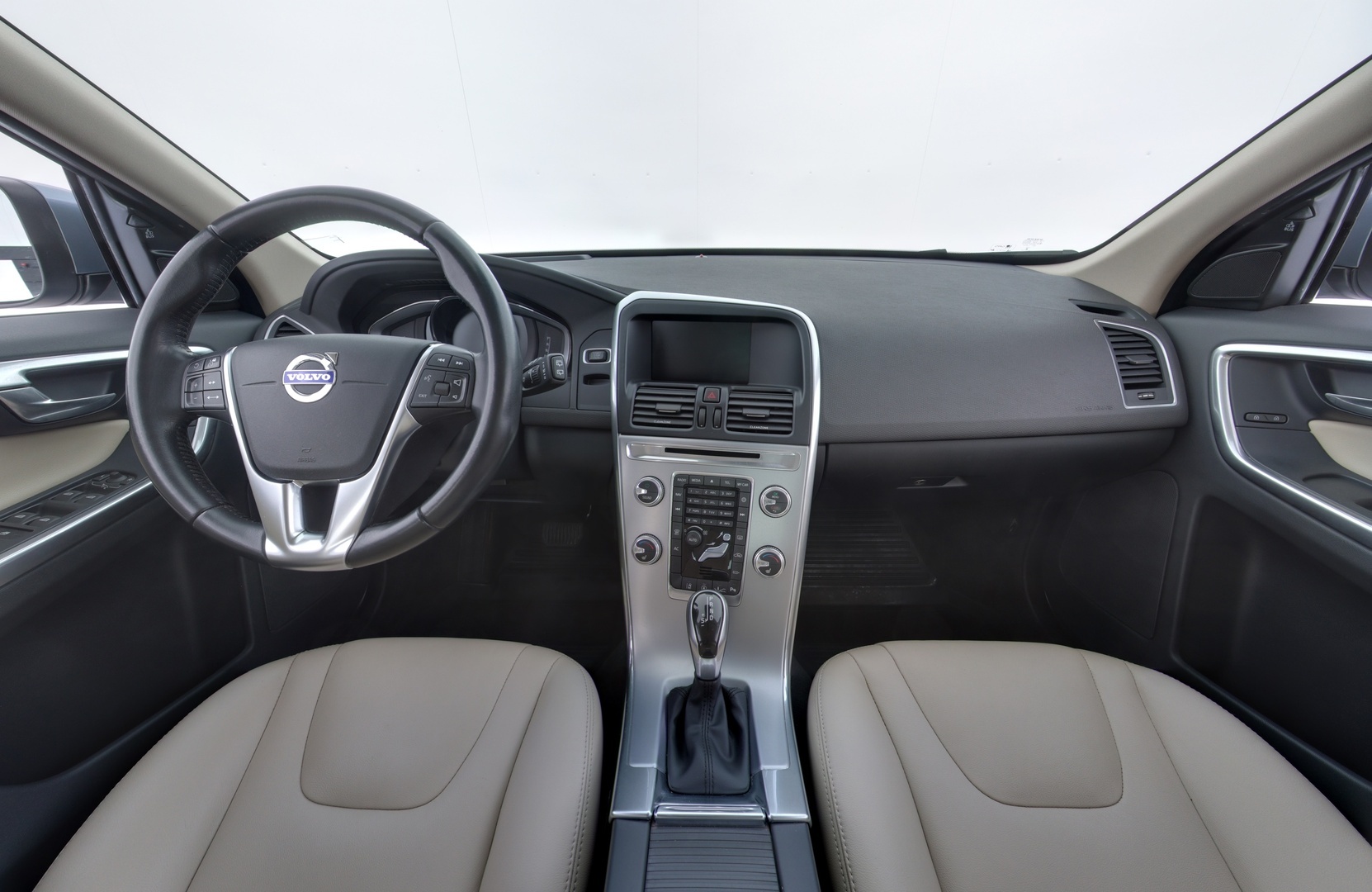 VOLVO XC60 2017