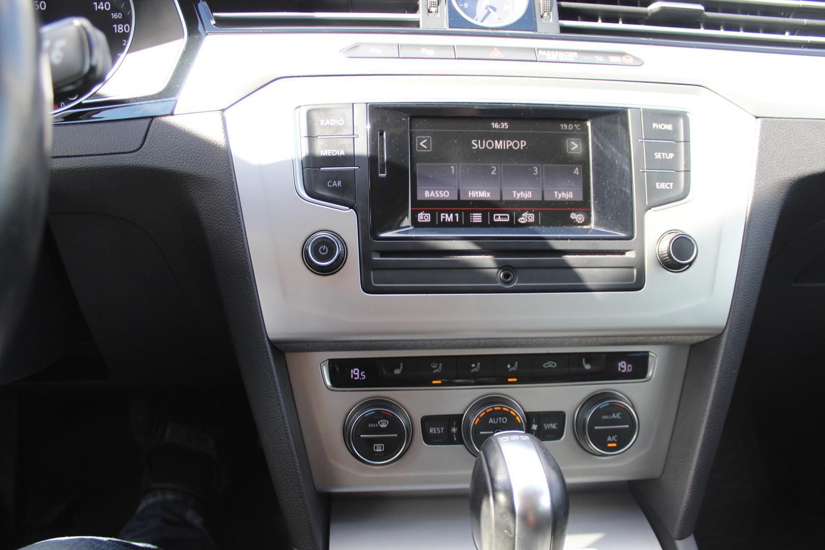 VOLKSWAGEN Passat 2015