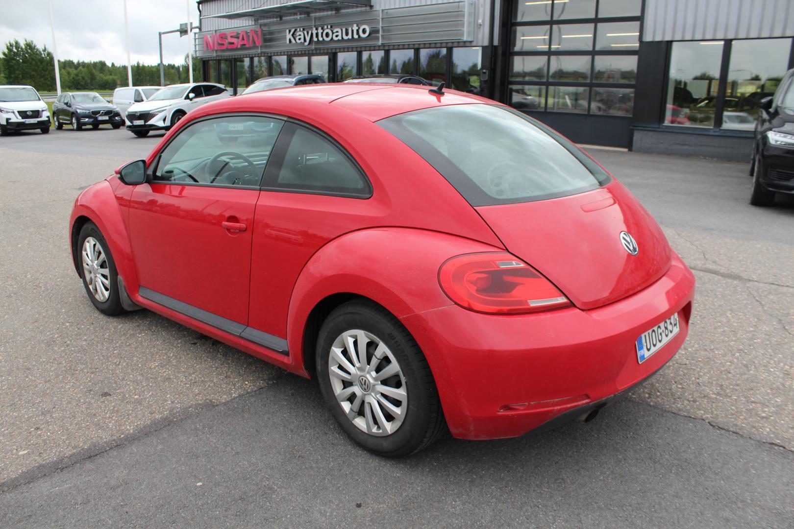 VOLKSWAGEN Beetle 2012