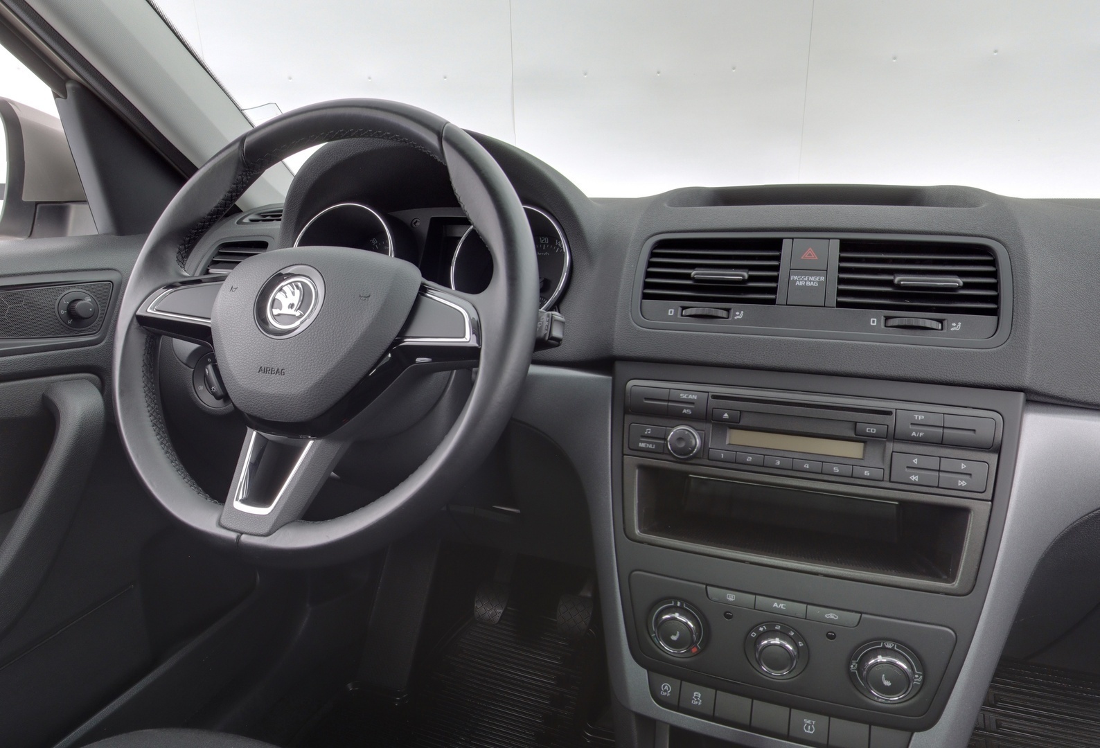 SKODA Yeti 2016