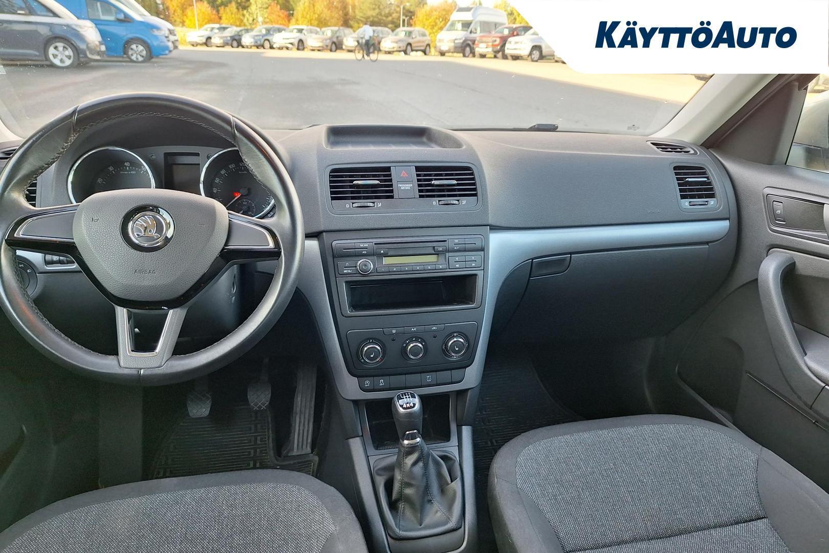 SKODA Yeti 4