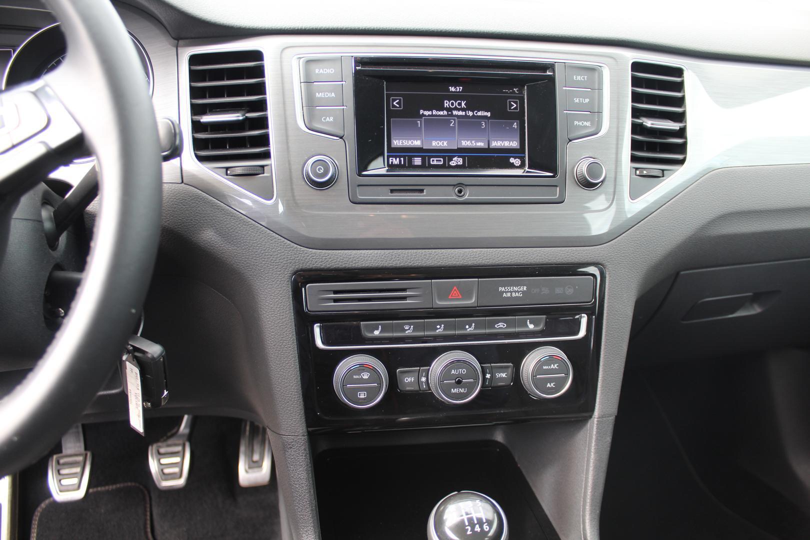 VOLKSWAGEN Golf Sportsvan 2016