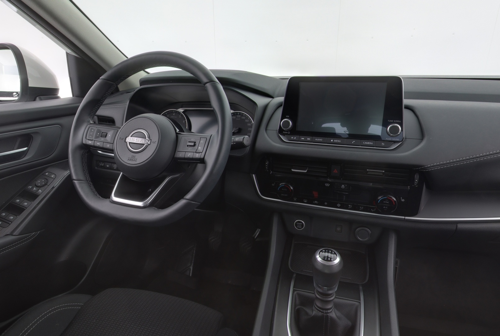 NISSAN Qashqai 2023