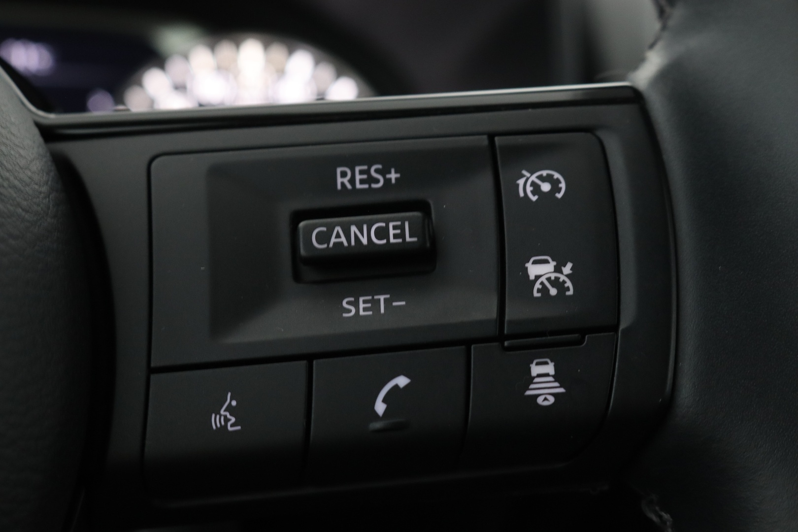 NISSAN Qashqai 2023