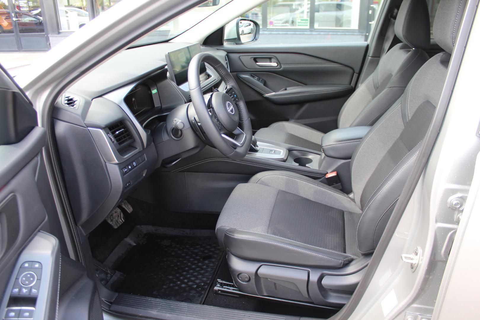 NISSAN Qashqai 2025