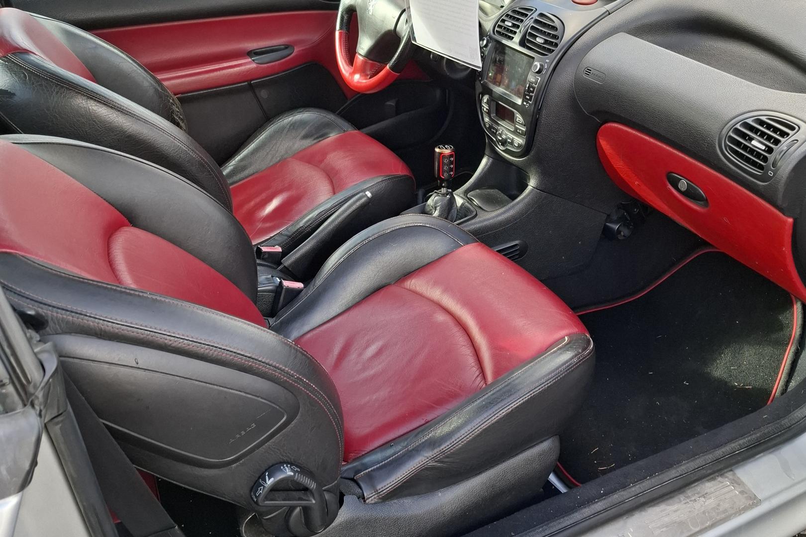 PEUGEOT 206 5