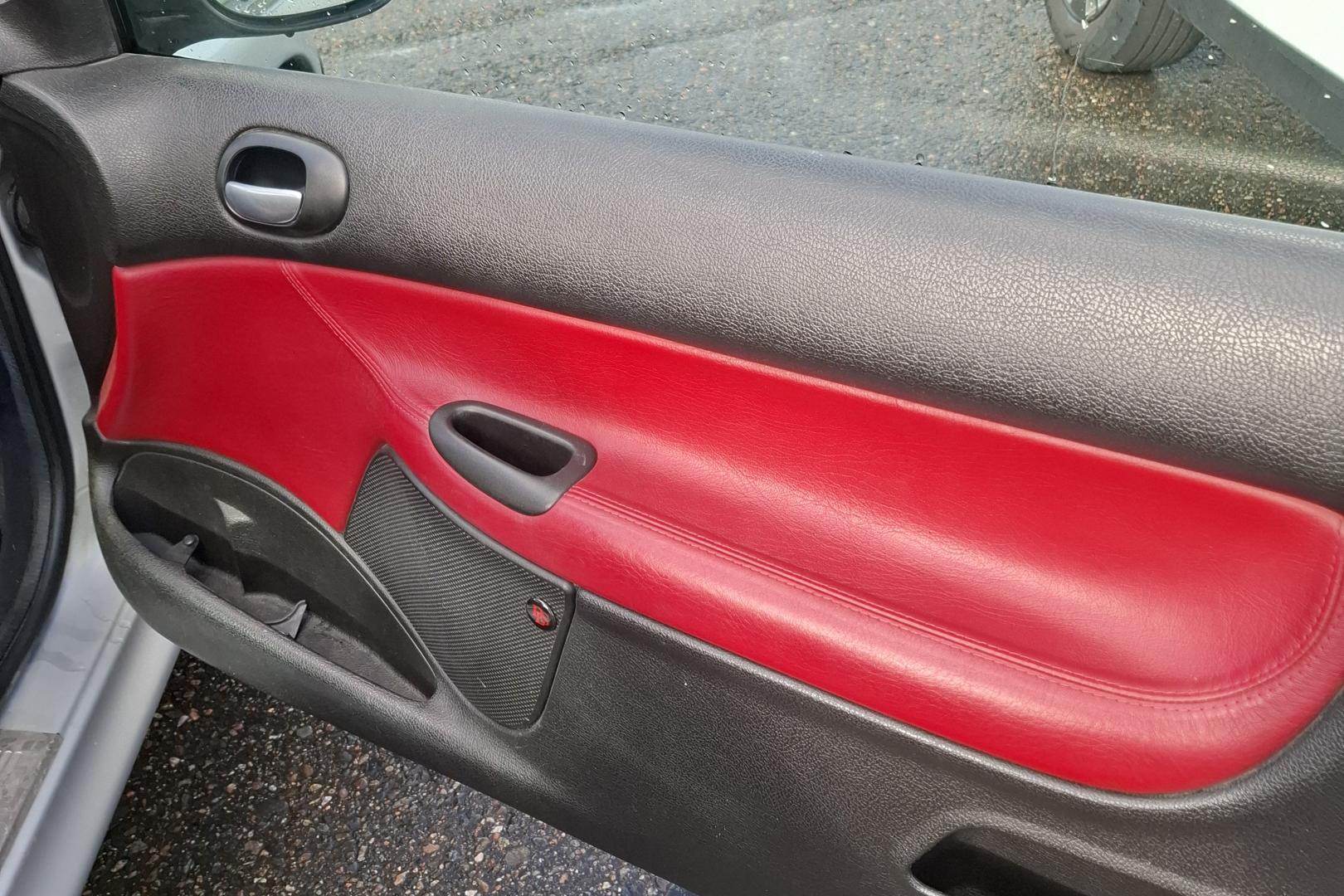 PEUGEOT 206 6
