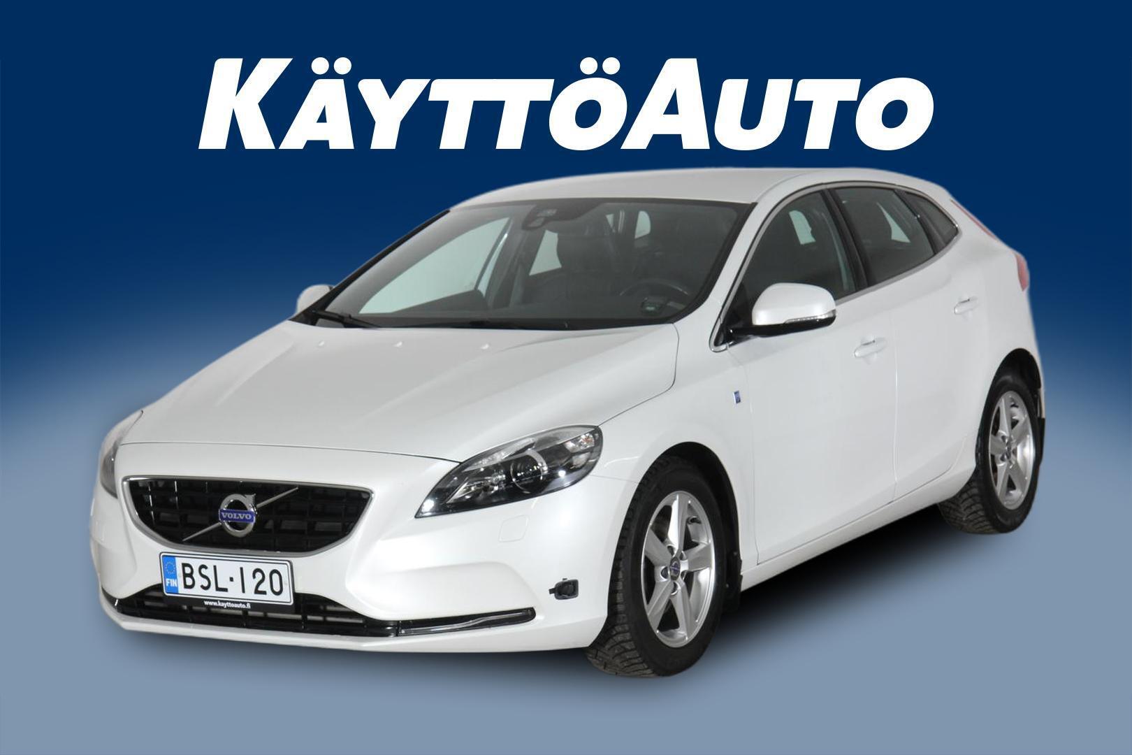 VOLVO V40 2015