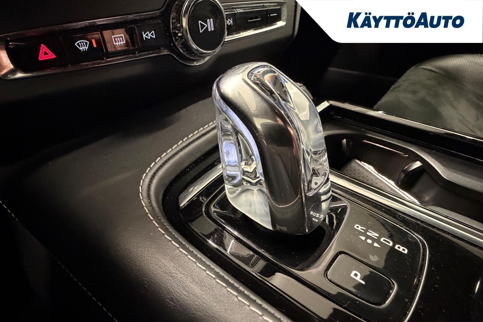 VOLVO S90 2019