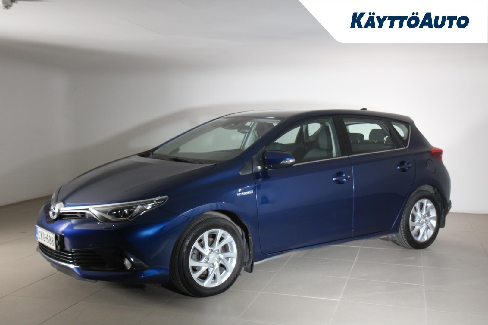 TOYOTA Auris 2015