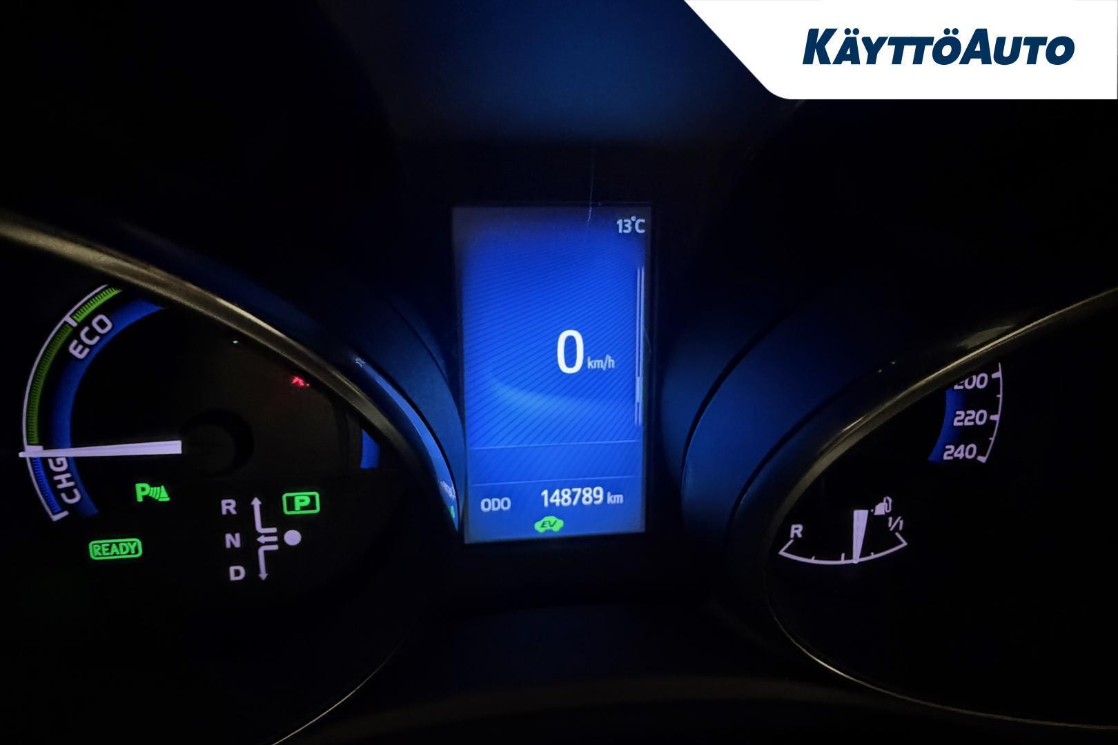 TOYOTA Auris 2015