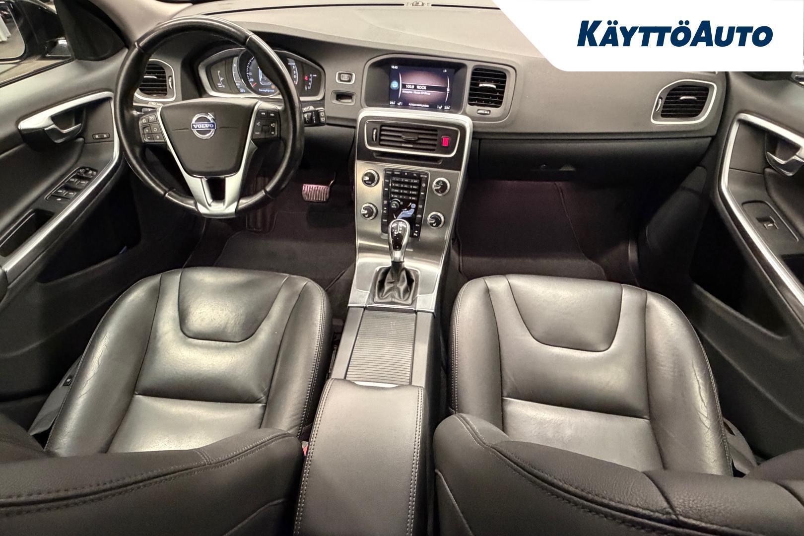 VOLVO V60 Cross Country 2018