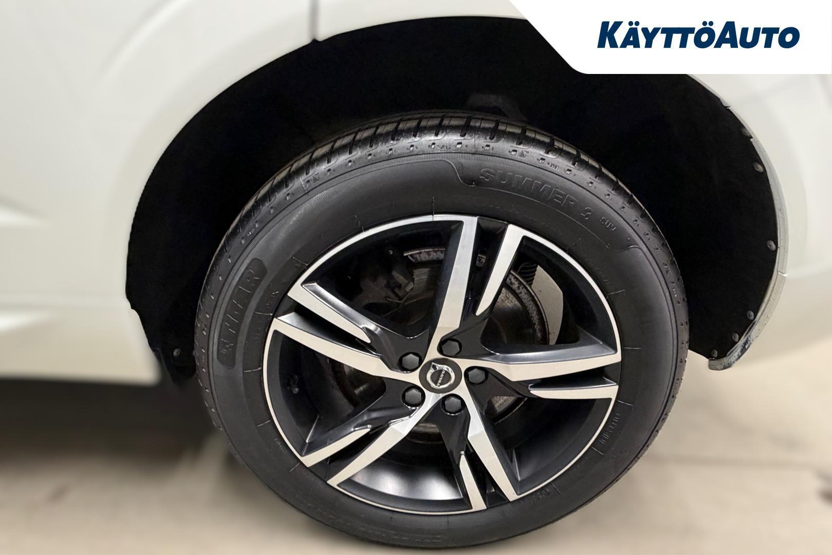 VOLVO XC60 2018